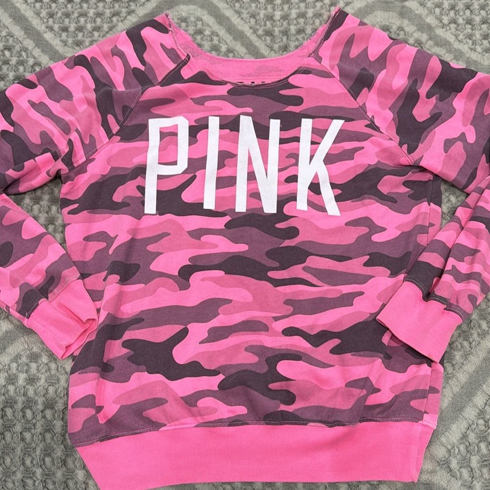 Bundle Of 2 Sweatshirts - image 4